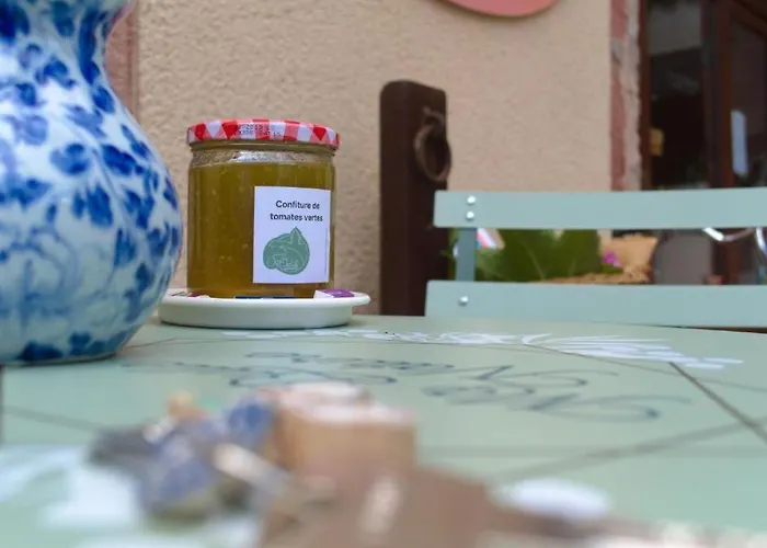 D'hote Odile Et Les Cycleux Tillie Bed & Breakfast 3*